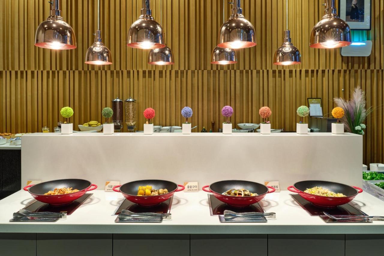 Hotel Atrium Jongno Сеул Экстерьер фото